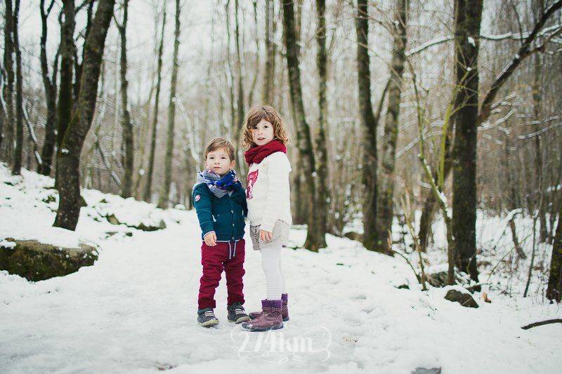 Sesión de fotos de familia en la nieve en invierno en Santa Fe del Montseny (49) Sesión de fotos de familia en la nieve en invierno en Santa Fe del Montseny (49)