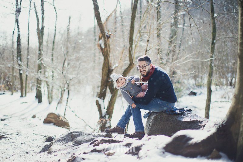 Sesión de fotos de familia en la nieve en invierno en Santa Fe del Montseny (7) Sesión de fotos de familia en la nieve en invierno en Santa Fe del Montseny (7)